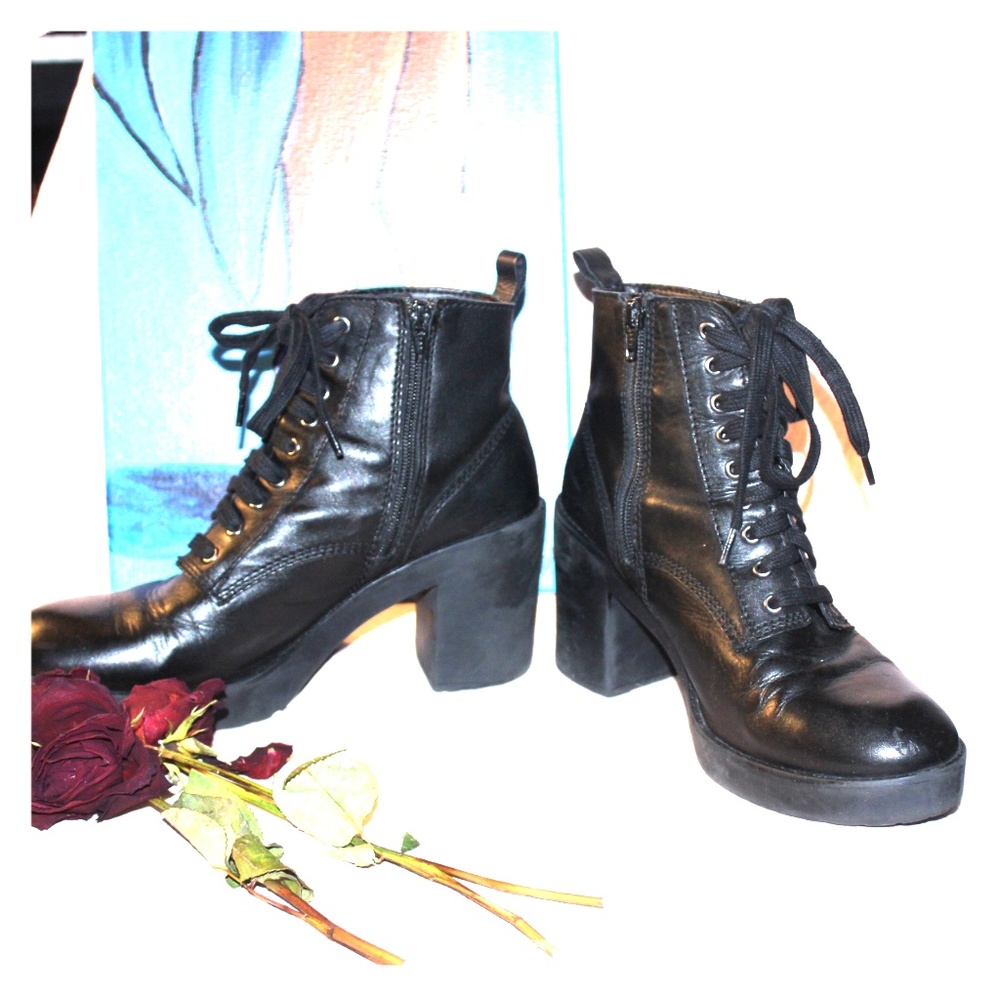Steve Madden Black Leather Booties